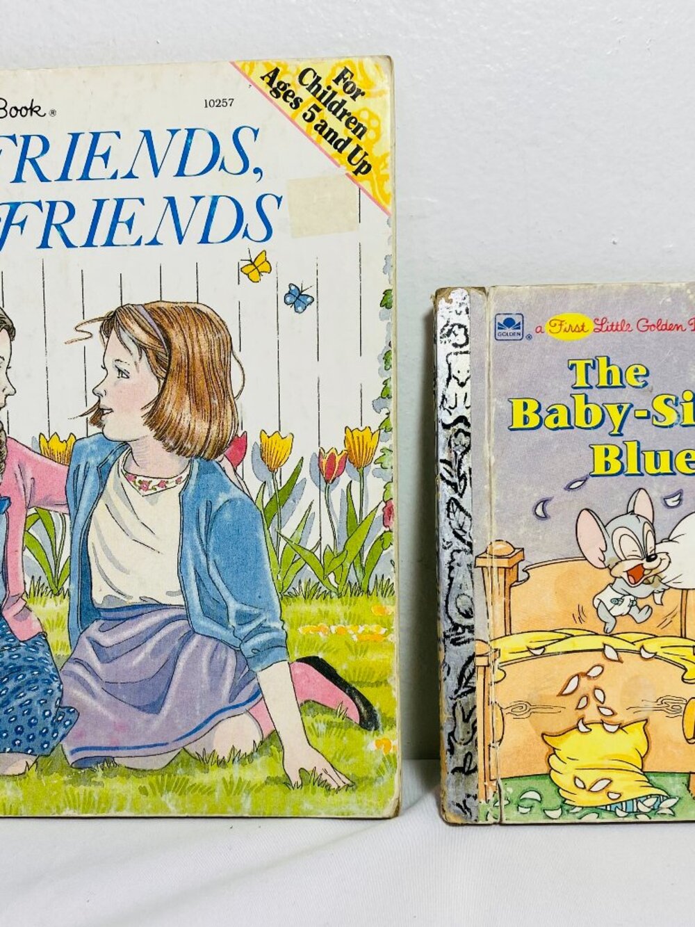 2 VNTG Little Golden Books: Old Friends, New Friends 1986 / TinyToon Adventures